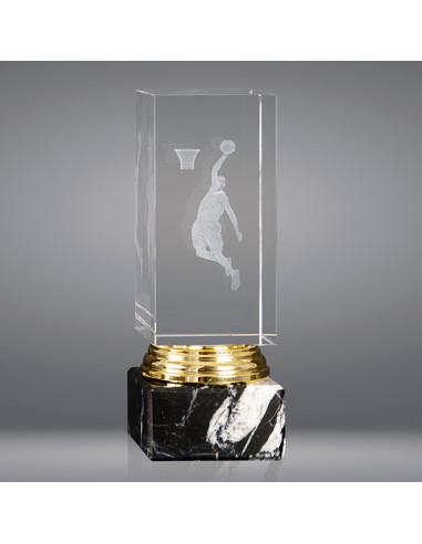 Trofeo deportivo con copa de vidrio y figura deportiva en 3D grabada en su interior. Aro dorado para el primero, plateado para e
