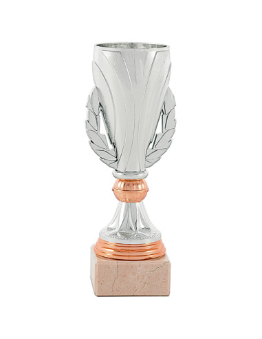 Trofeus ABM - Copa de participació en ABS platejada amb detalls en coure i peanya clara.