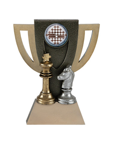 Trofeo de participación de ajedrez en resina decorada y portamotivos.