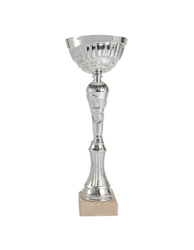 Copa deportiva plateada con el vaso de metal y la base clara. 5 tamaños.