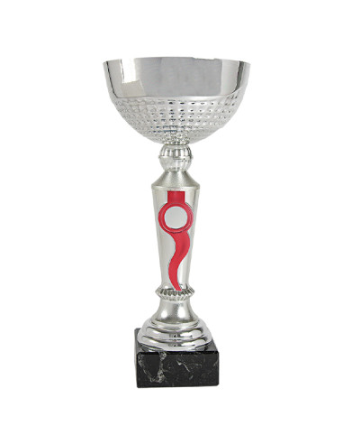 Copa deportiva plateada con detalles en rojo, portamotivos deportivos, vaso de metal y base negra. 5 tamaños.