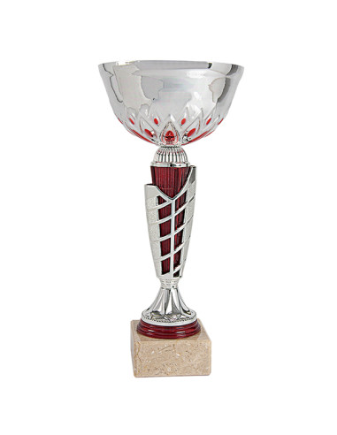 Copa deportiva plateada y roja con el vaso de metal y la base clara. 5 tamaños.