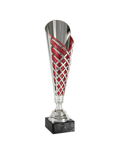 Copa deportiva de diseño en metal plateado y decoración en rojo, con la base de mármol negro. 3 tamaños.