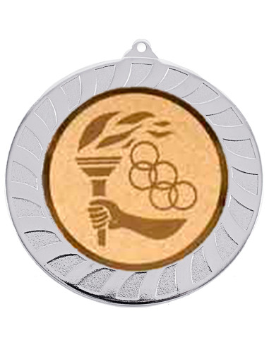 Medalla deportiva plateada de diámetro 70mm. con la trasera ideal para grabación a color o láser. Disponible en todos los deport