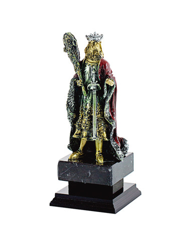 Trofeus ABM - Trofeu de cartes amb el rei de bastos corpori en resina decorada i peanya de marbre negre.