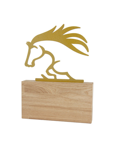 Trofeo de hípica de diseño, con la silueta de un caballo galopante hecha en metal y base de madera de haya ideal para grabación 