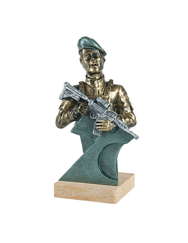 Trofeo de soldado militar en resina decorada serie Herranz.