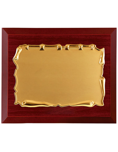 Placa de homenaje con base de madera y placa en forma de pergamino en aluminio dorado mate. Posibilidad de grabado en láser o a 