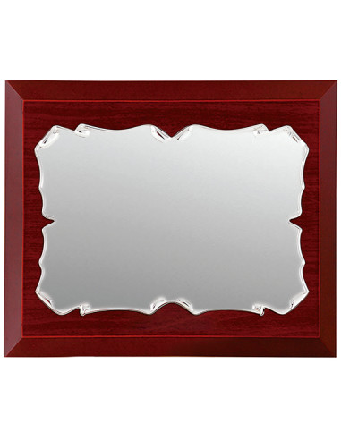 Placa de homenaje con base de madera y placa en forma de pergamino, en aluminio plateado mate. Posibilidad de grabado en láser o