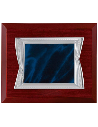 Placa de homenaje con base de madera y placa de aluminio plateado azul. La grabación debe ser láser. Se puede complementar con
