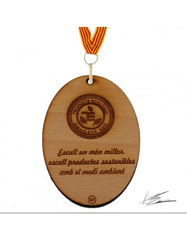 Medalla ecológica diseño ABM en madera en forma ovalada, con grabado láser en 1 cara para poner el logo o texto que desees, y la
