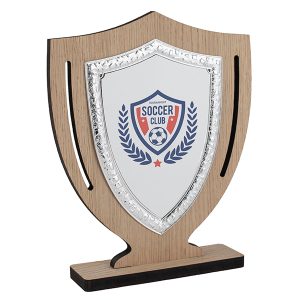 Trofeo Sostenible en Madera en Forma de Escudo con Placa Plateada